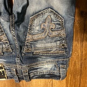 Rock revival “Ece” slim straight jeans.